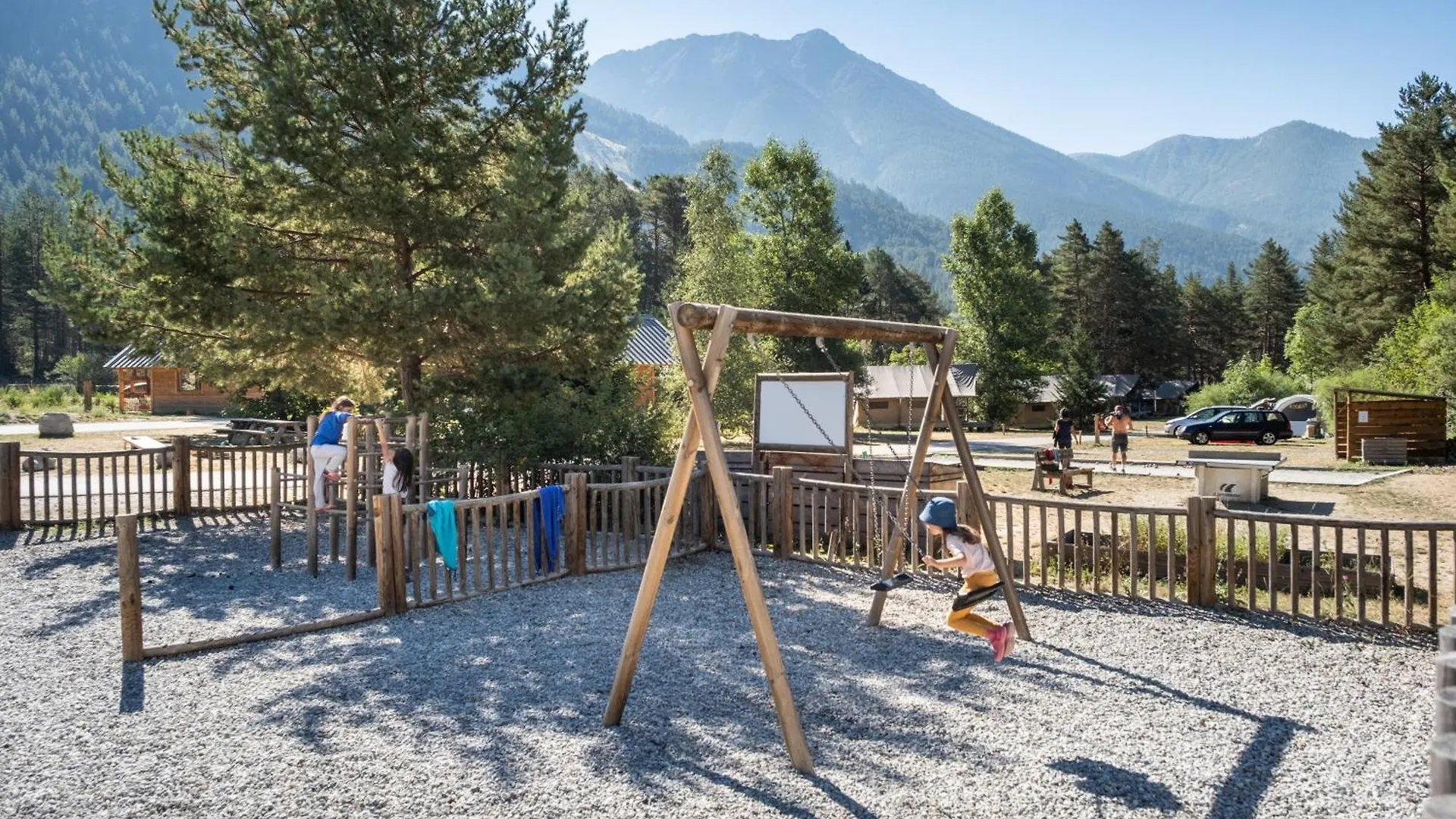 Camping Huttopia La Clarée Val-des-Prés